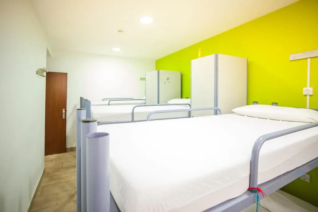 Center-Ramblas Hostal Barcelona